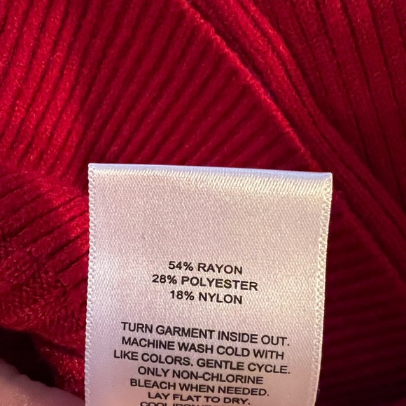 Express Ruffle sweater - Picture 4 of 4